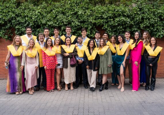 La VIII promoción de alumnos de Medicina formados en HLA Universitario Moncloa celebra su Graduación