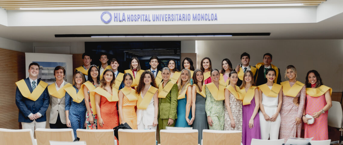 La IX promoción de estudiantes de Medicina formados en el Hospital HLA Universitario Moncloa celebra su graduación