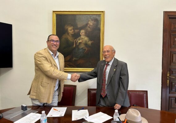 LA ONG MÁS QUE FARMACIA FIRMA UN ACUERDO DE COLABORACIÓN CON LA ACADEMIA IBEROAMERICANA DE FARMACIA