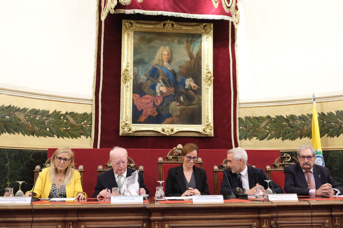 LA MINISTRA DE SANIDAD INAUGURA LA EXPOSICIÓN “LA DIÁLISIS, ESPERANZA DE VIDA”, QUE ACERCA EL DESARROLLO HISTÓRICO DE LA DIÁLISIS EN ESPAÑA Y LA IMPORTANCIA DE LOS TRATAMIENTOS SUSTITUTIVOS PARA SALVAR LA VIDA DE LOS PACIENTES CON ENFERMEDAD RENAL