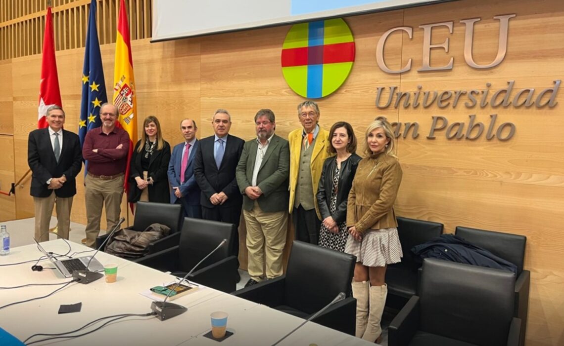 Presentación de la segunda edición del Manual de la relación médico-paciente en la Universidad CEU San Pablo