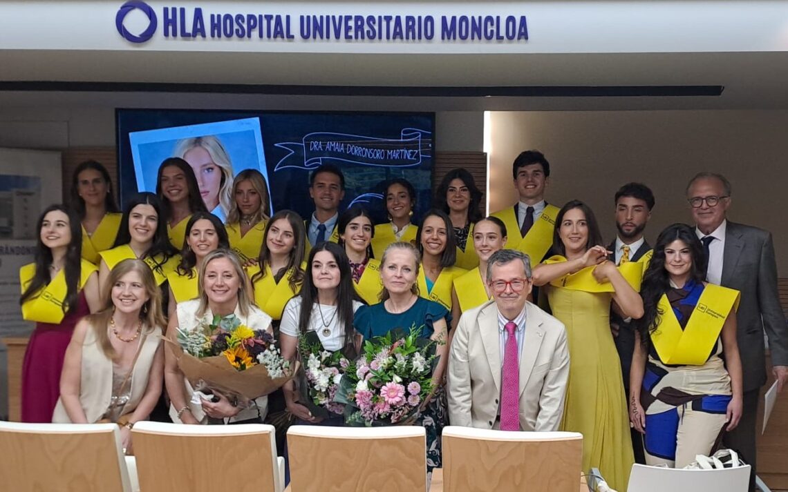 La X promoción de estudiantes de Medicina formados en el Hospital HLA Universitario Moncloa celebra su graduación