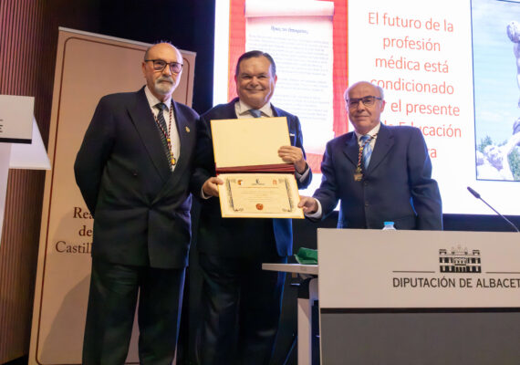La Fundación ASISA recibe la Insignia de Oro de la Real Academia de Medicina de Castilla-La Mancha