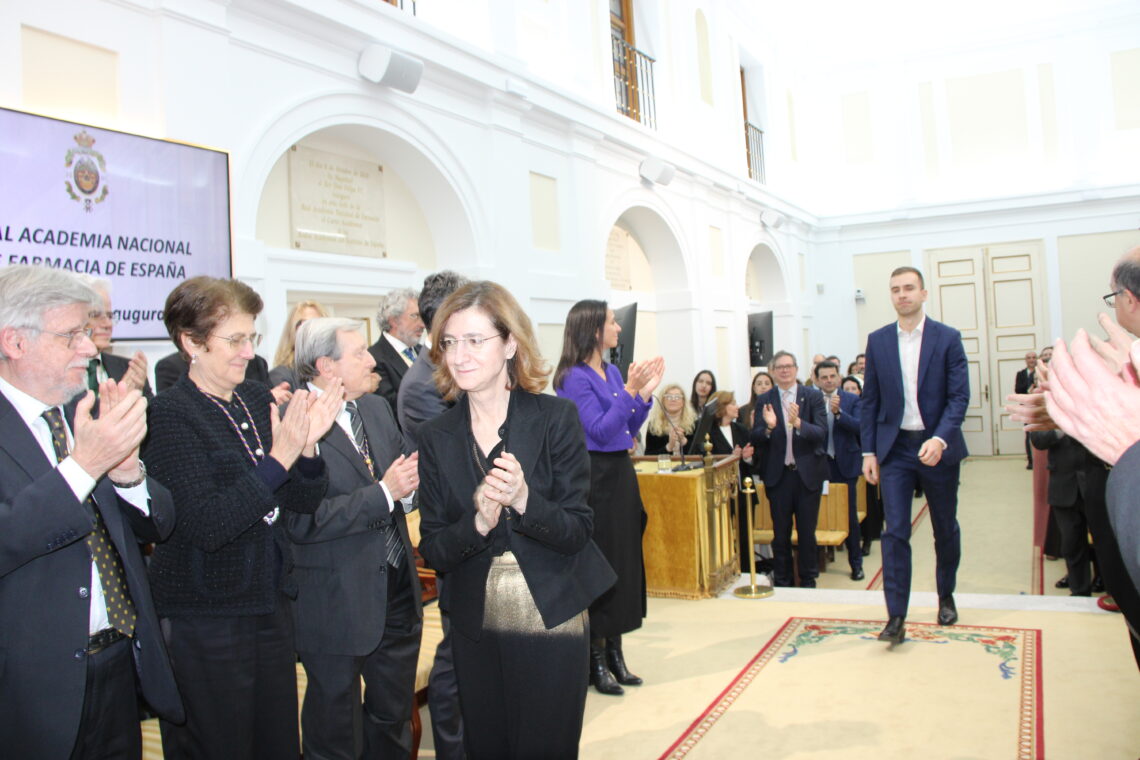 La Fundación ASISA hace entrega del Premio Científico que patrocina durante el acto inaugural del Curso Académico 2026 de La Real Academia Nacional de Farmacia