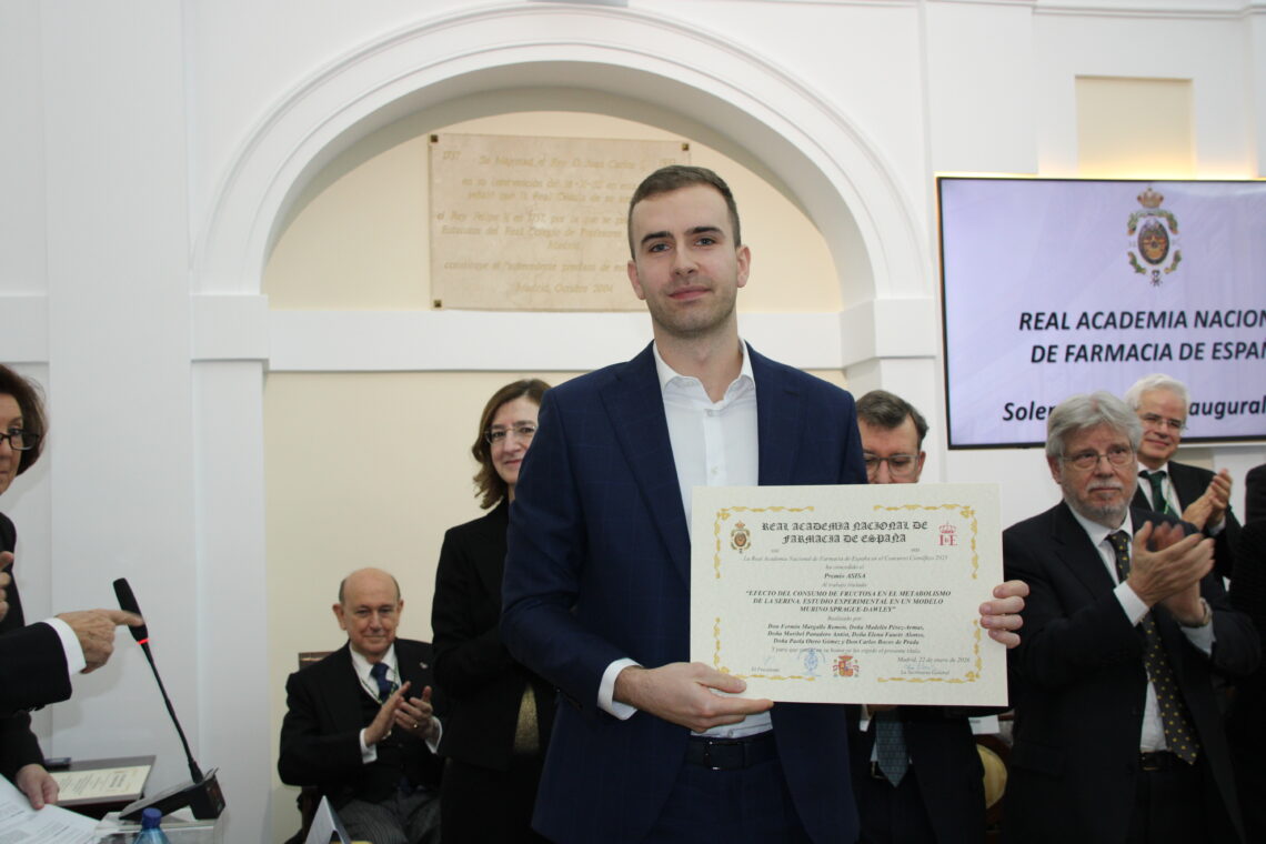 La Fundación ASISA hace entrega del Premio Científico que patrocina durante el acto inaugural del Curso Académico 2026 de La Real Academia Nacional de Farmacia