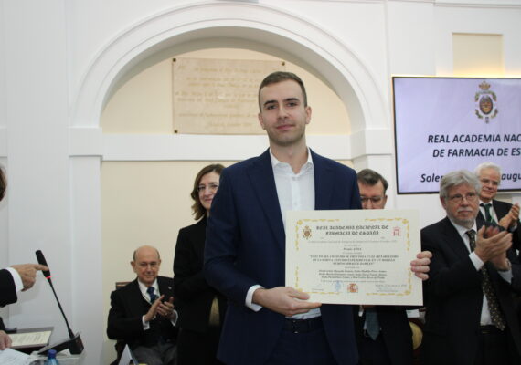 La Fundación ASISA hace entrega del Premio Científico que patrocina durante el acto inaugural del Curso Académico 2026 de La Real Academia Nacional de Farmacia