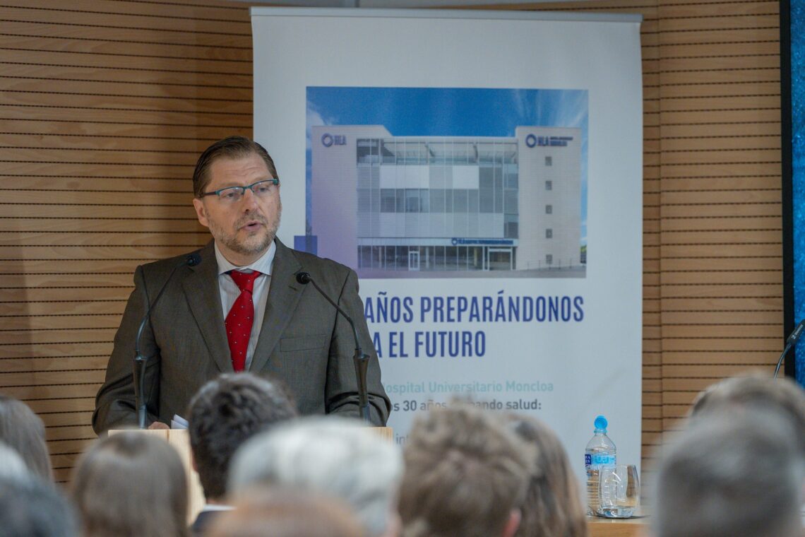 La XI promoción de estudiantes de Medicina formados en el hospital HLA Universitario Moncloa celebra su graduación